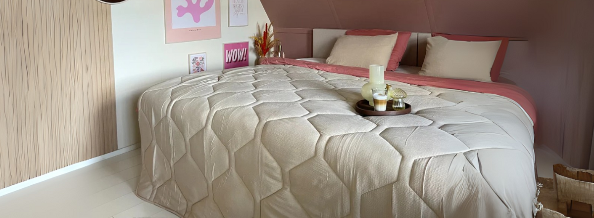 Wat is het verschil tussen een zomerdekbed en een luchtige sprei?