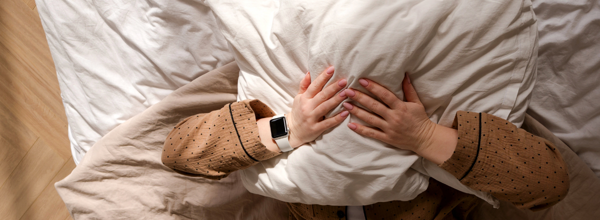 Welk hoesloos dekbed behoudt zijn vorm het beste na veelvuldig wassen: Zelesta of HappyBed?