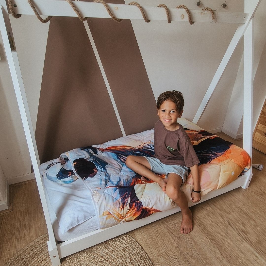 HappyBed Kids dekbed voor het hele jaar + kussensloop - Voetbalspeler (Levering vanaf 13-10)