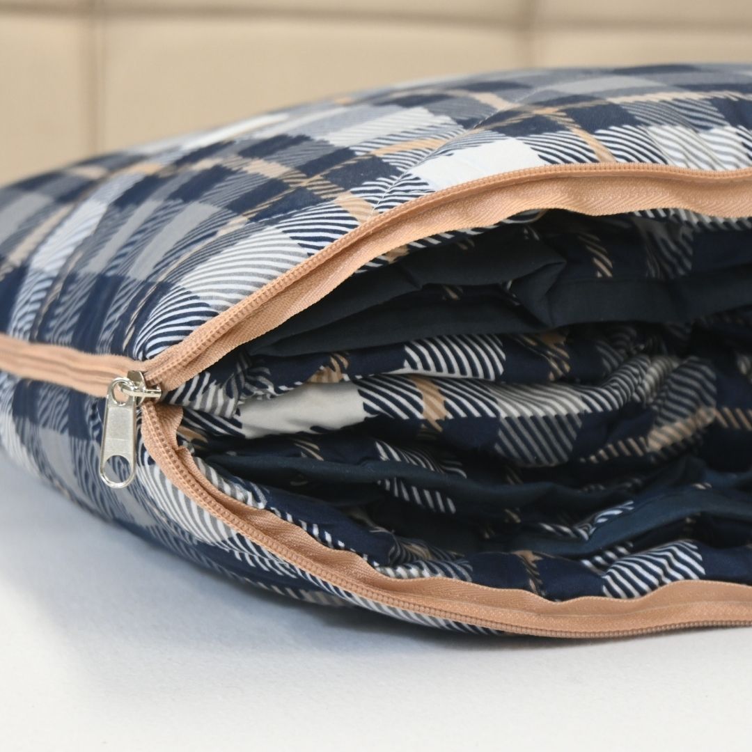 HappyBed 2-in-1 pillow/duvet in Grey Tartan