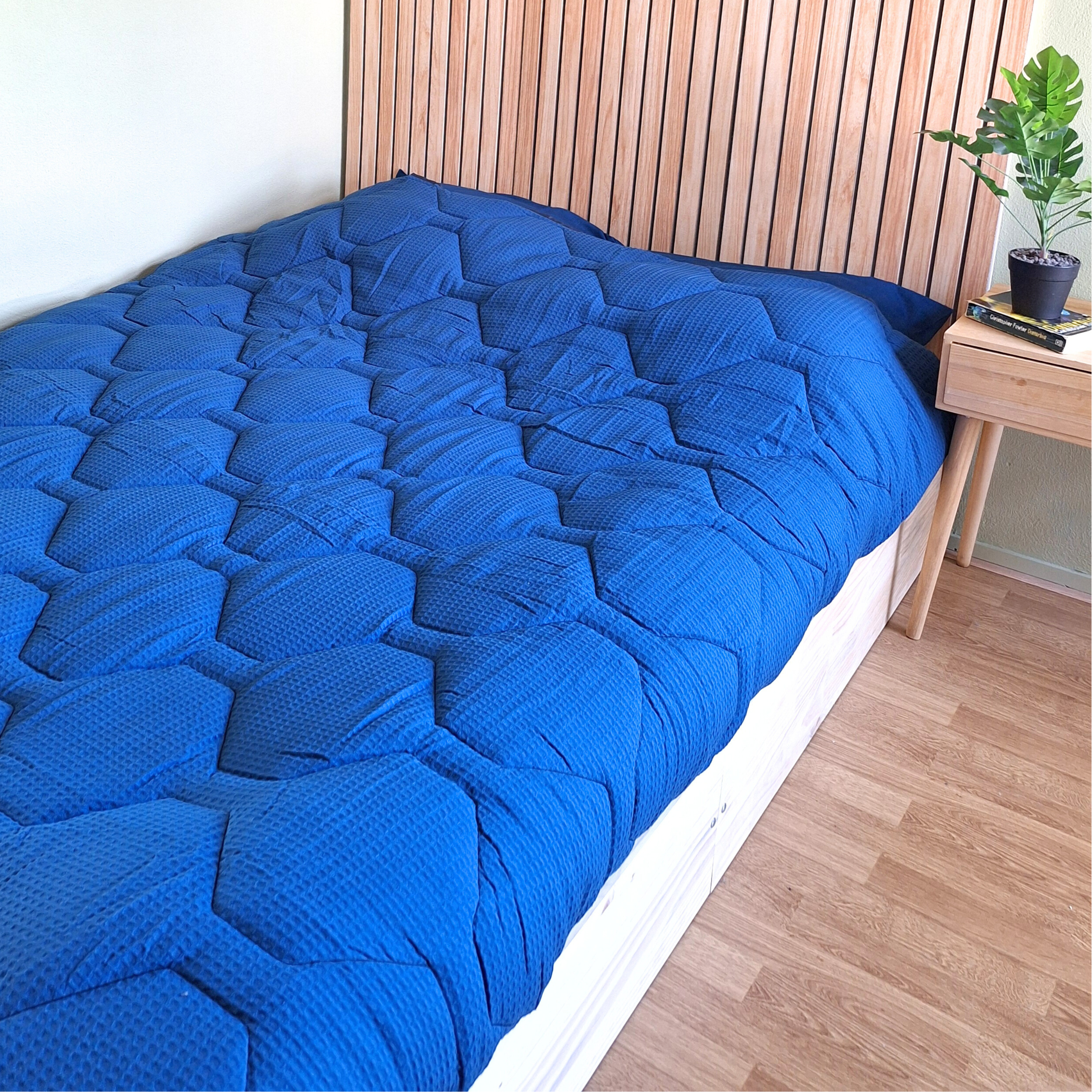 HappyBed Wafel Dark Blue - All-season duvet - 100% cotton