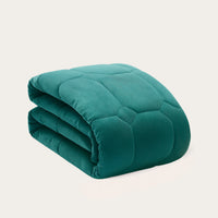 HappyBed Corduroy zomerdekbed in smaragdgroen met zijdezachte microvezels en ademende, hypoallergene stof