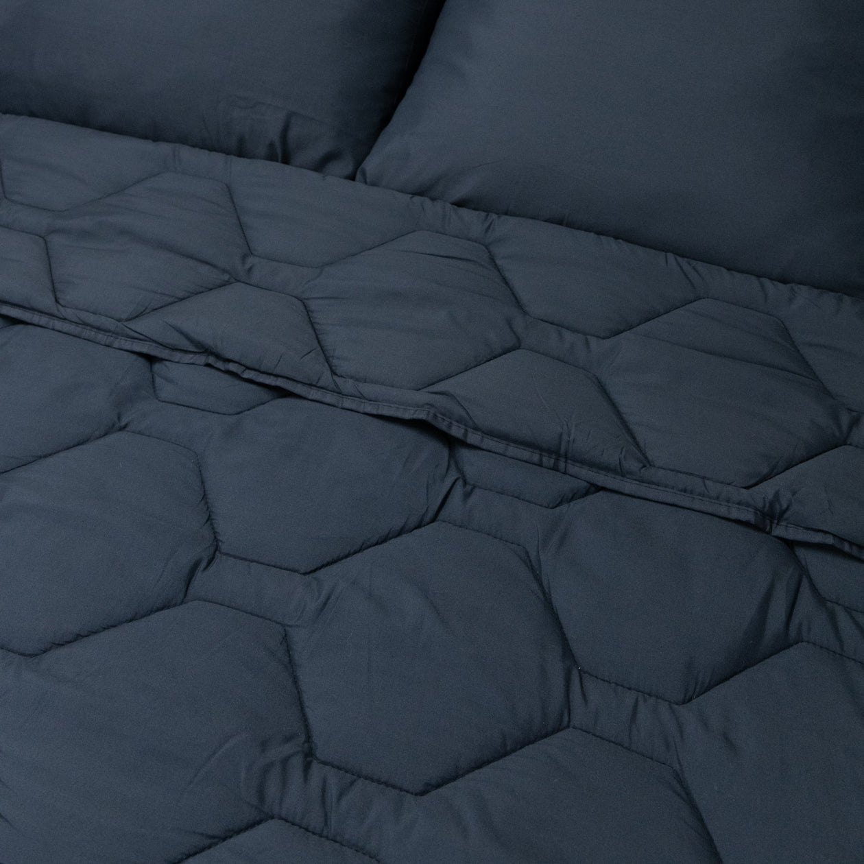 HappyBed Bettdecke | Dunkelblau | Für das ganze Jahr