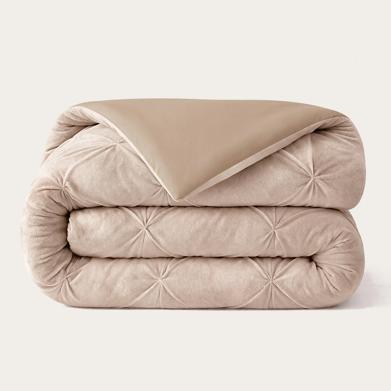 Grand Fold Velvet Dekbed licht taupe met zachte velvet en ademende onderzijde, wasmachinebestendig en onderhoudsvriendelijk
