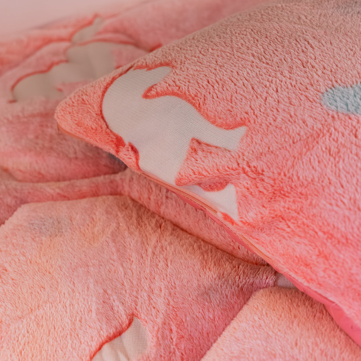 HappyBed Leuchtende Kinderbettdecke | Einhorn, inklusive Kissenbezug