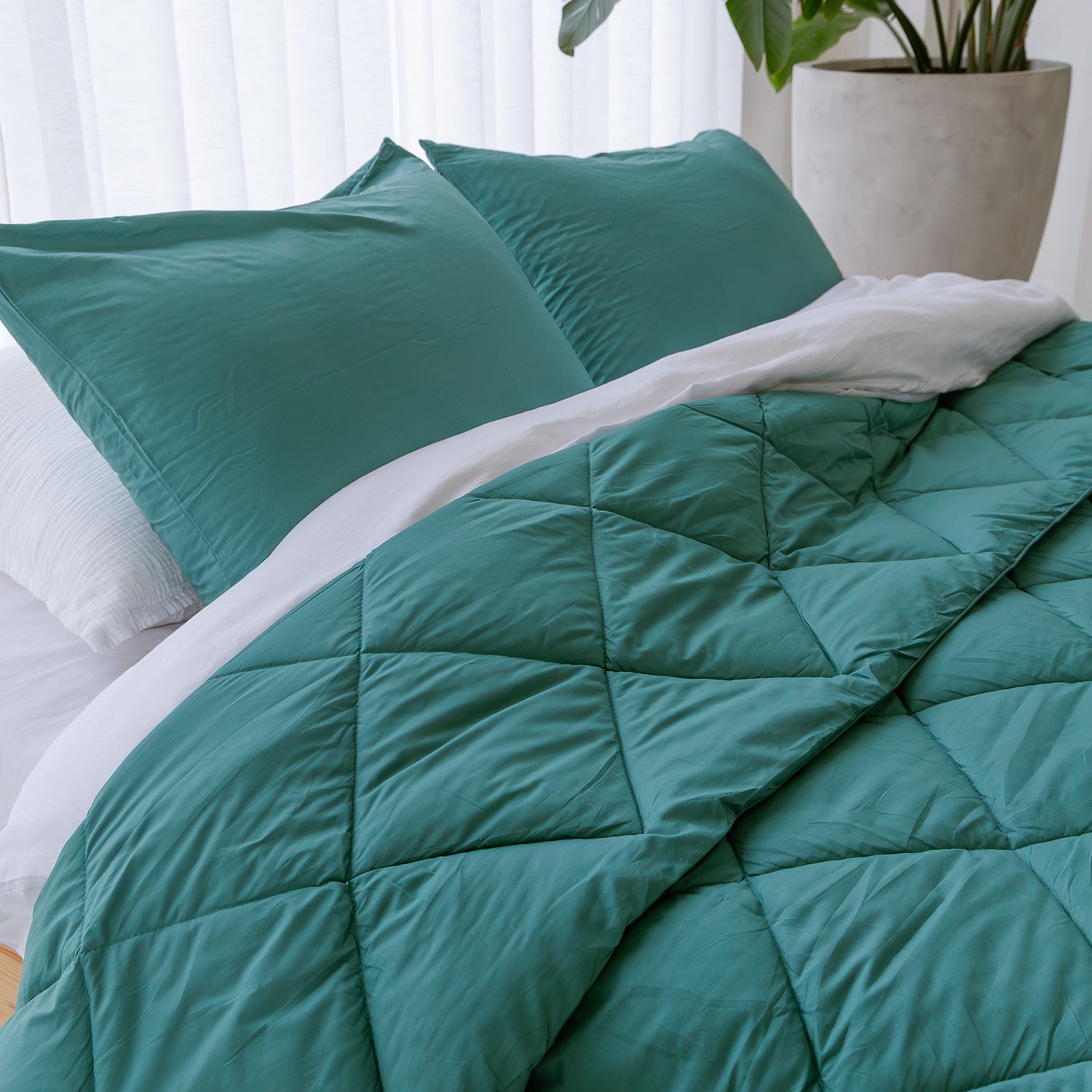 HappyBed Premium Percale Duvet | Deep Jungle | For all seasons