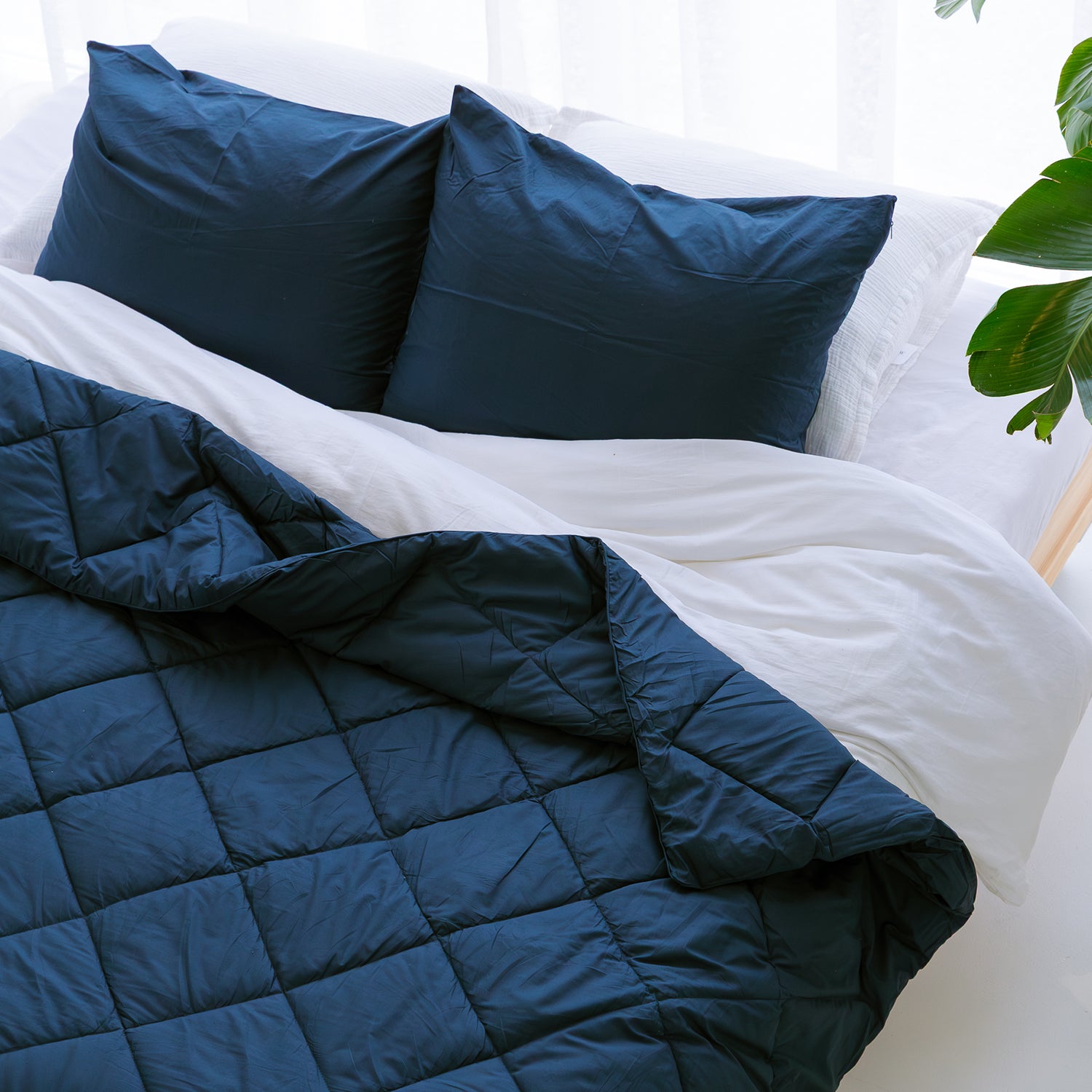 HappyBed Premium Percale Duvet | Midnight Blue | For All Seasons