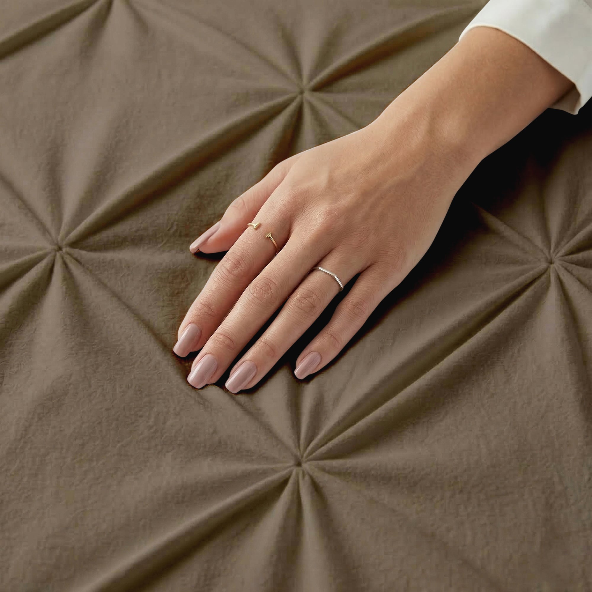 HappyBed Duvet | Grand Fold Velvet Taupe | For All Seasons