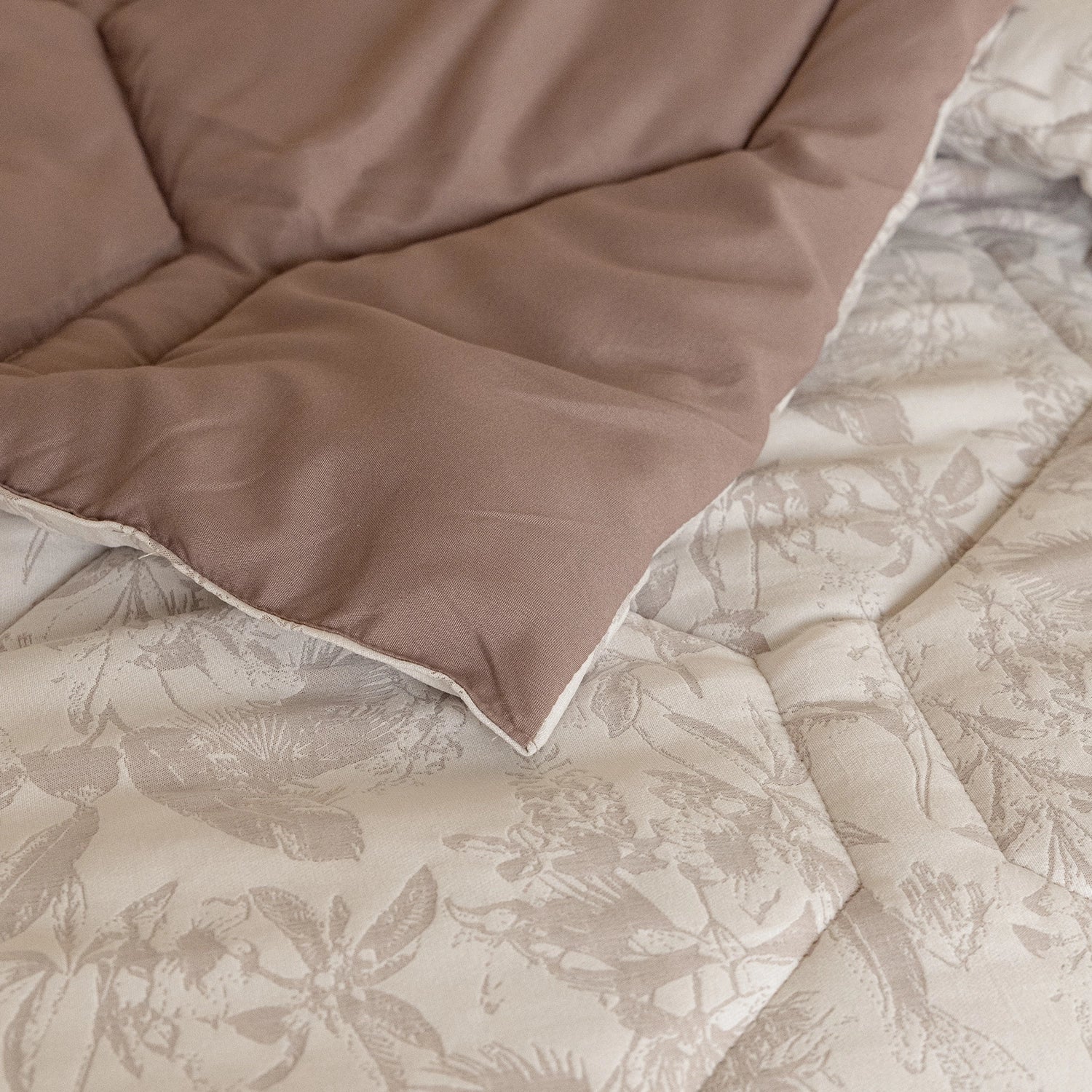 Washable All Season Duvet | Jacquard | Brown