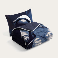 Kinderdekbed HappyBed Astronaut met astronautenprint en kussensloop, comfortabel en ademend, ideaal voor het hele jaar.