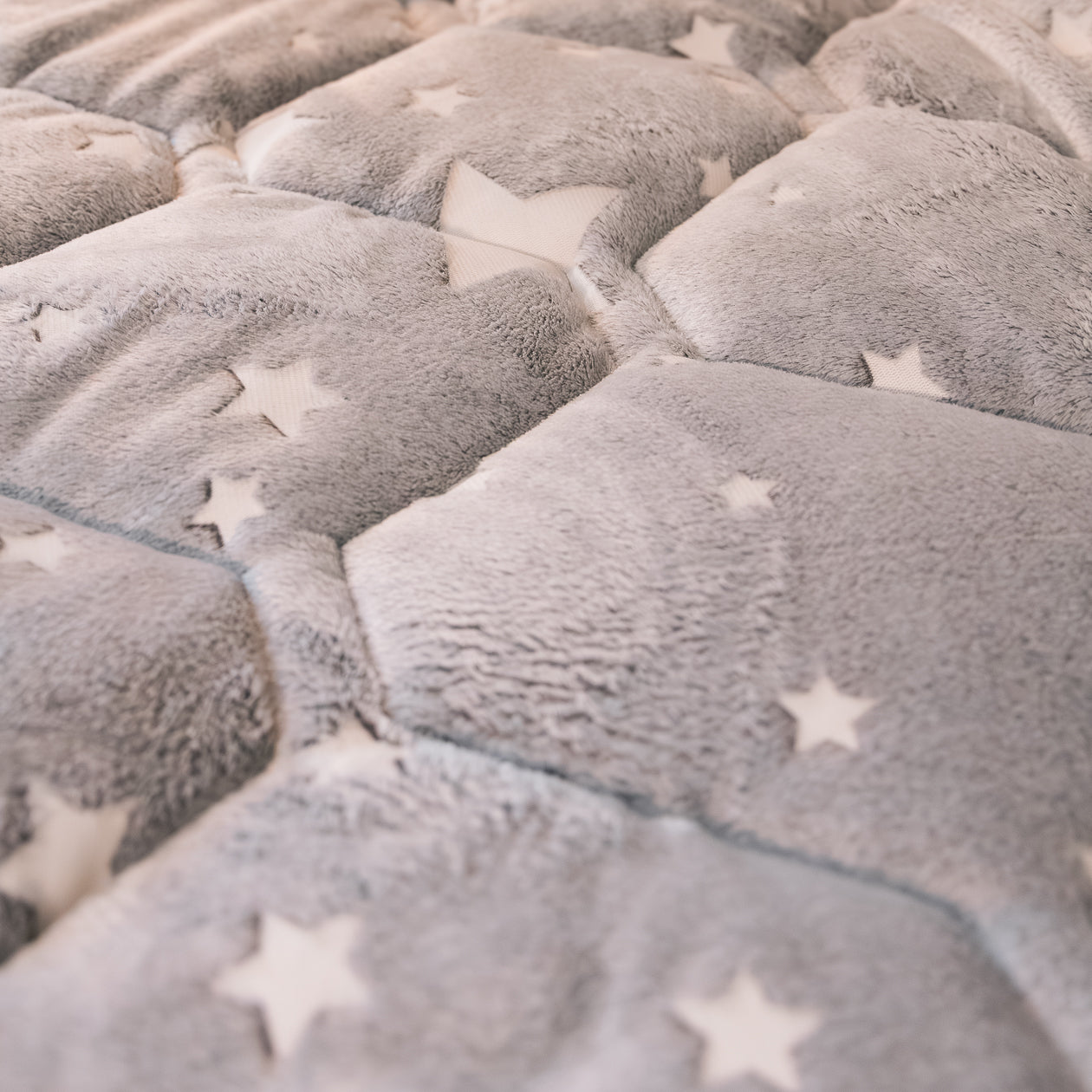 HappyBed Im Dunkeln leuchtende Kinderbettdecke | Sterne - Inklusive Kissenbezug