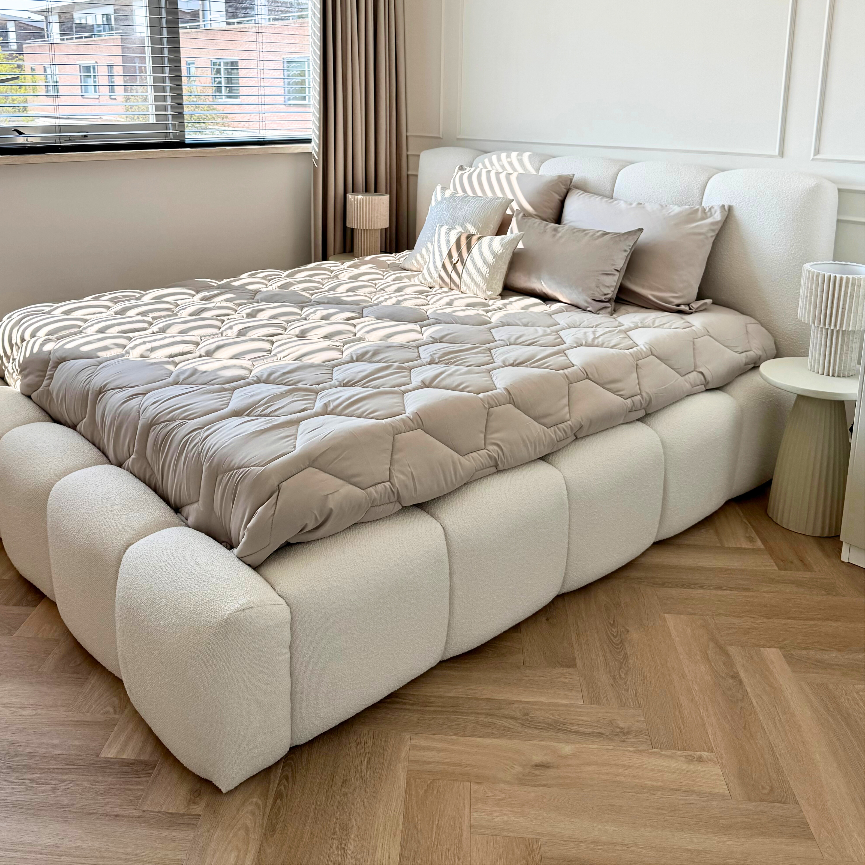 HappyBed Taupe - Duvet for the whole year