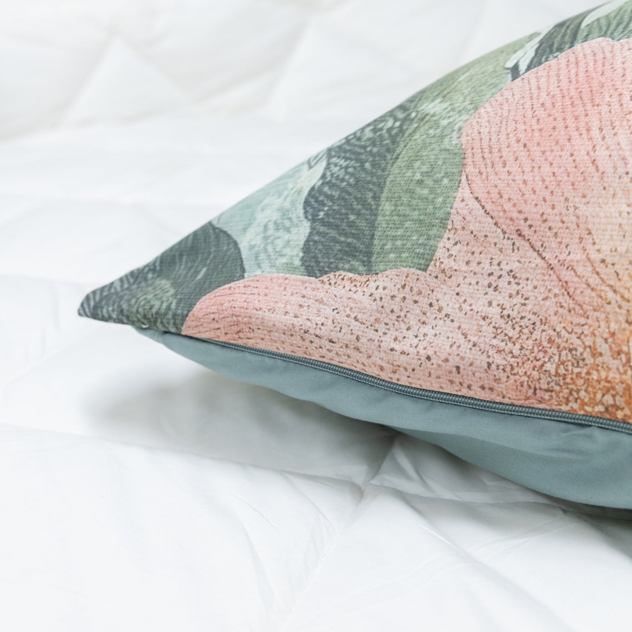 HappyBed Pillowcase | Panther Bloom | Set of 2 | Microfiber