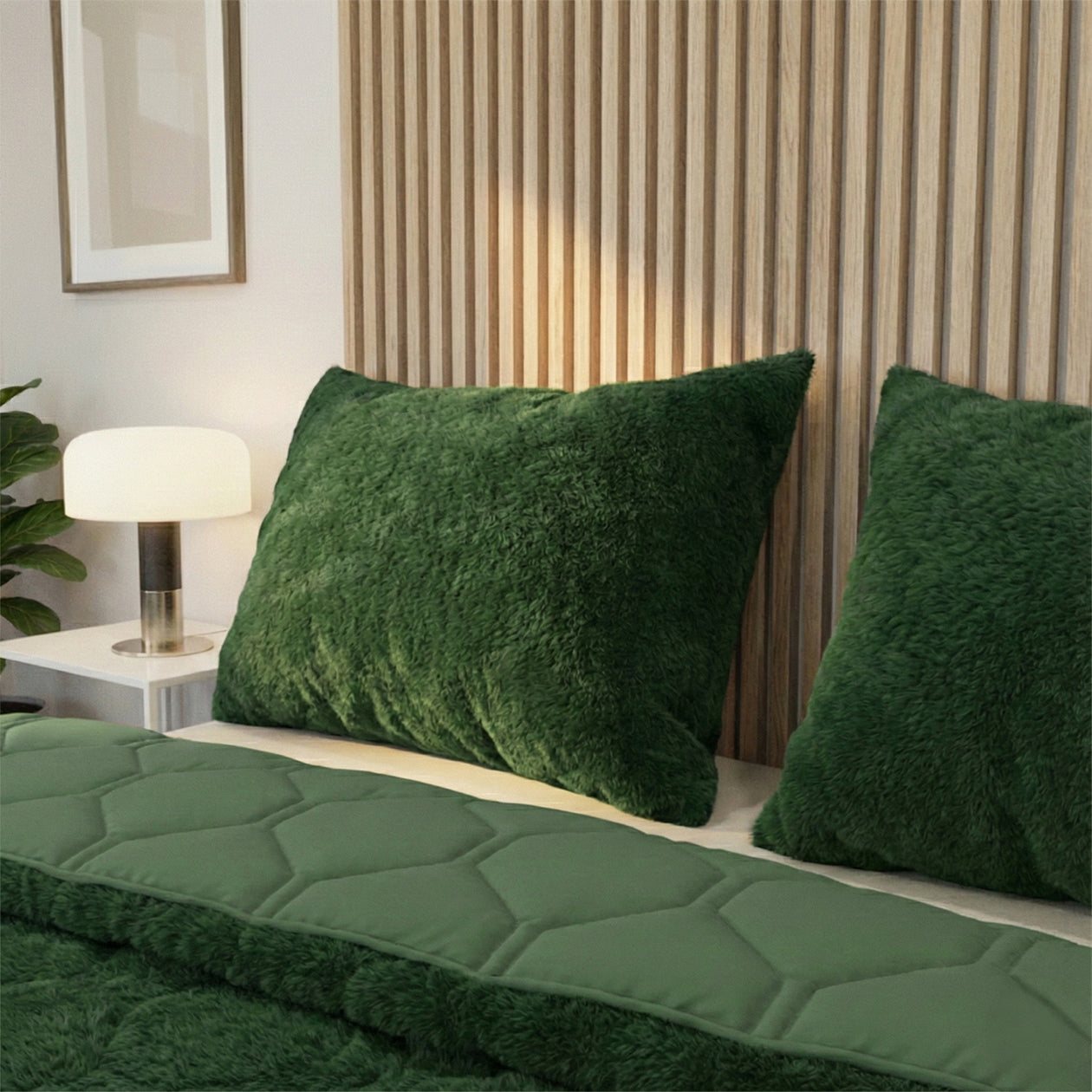 HappyBed Kissenbezug | Teddy Plüsch Dunkelgrün | 2er Set