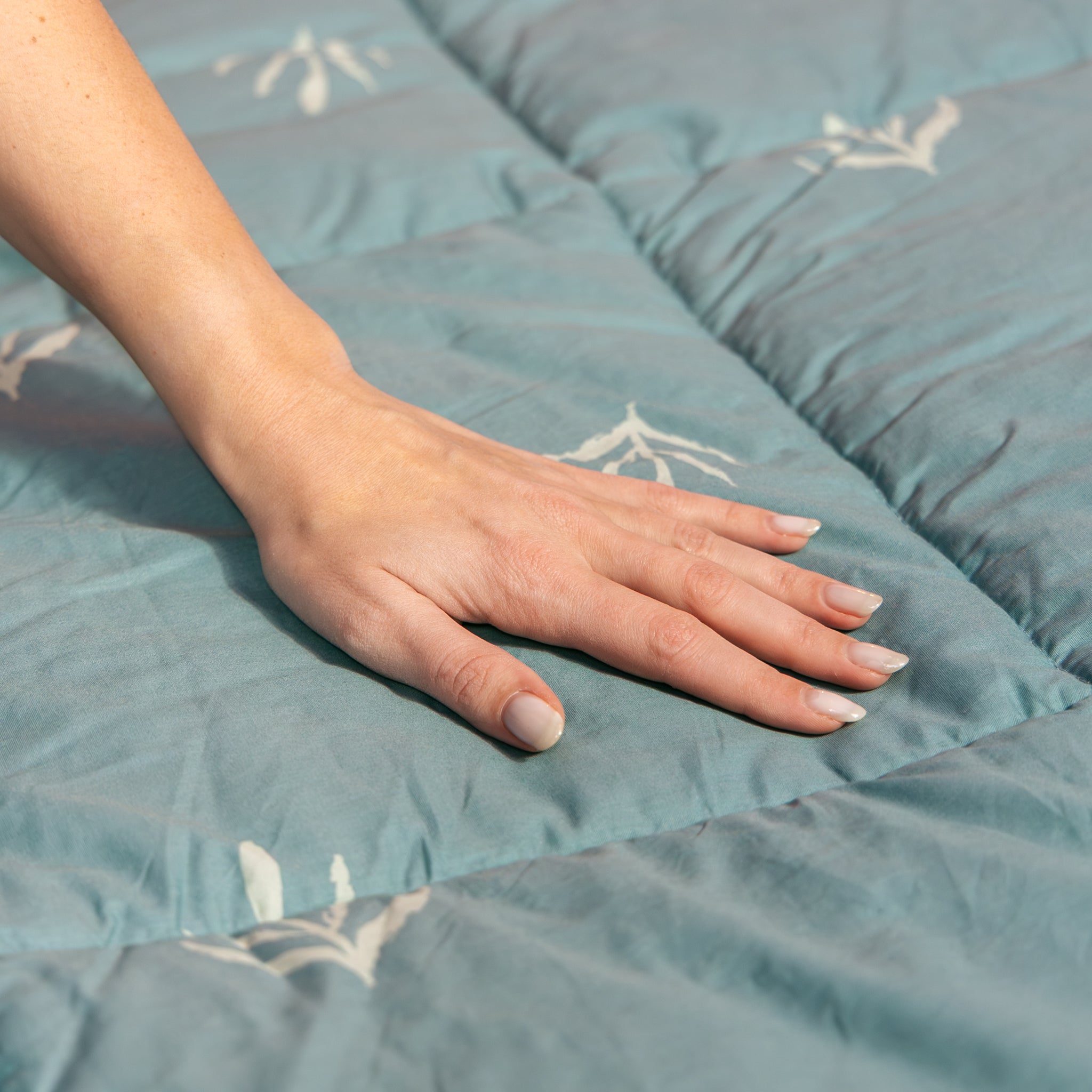 HappyBed Premium Percale Duvet | Botanical Breeze | Year-Round Comfort