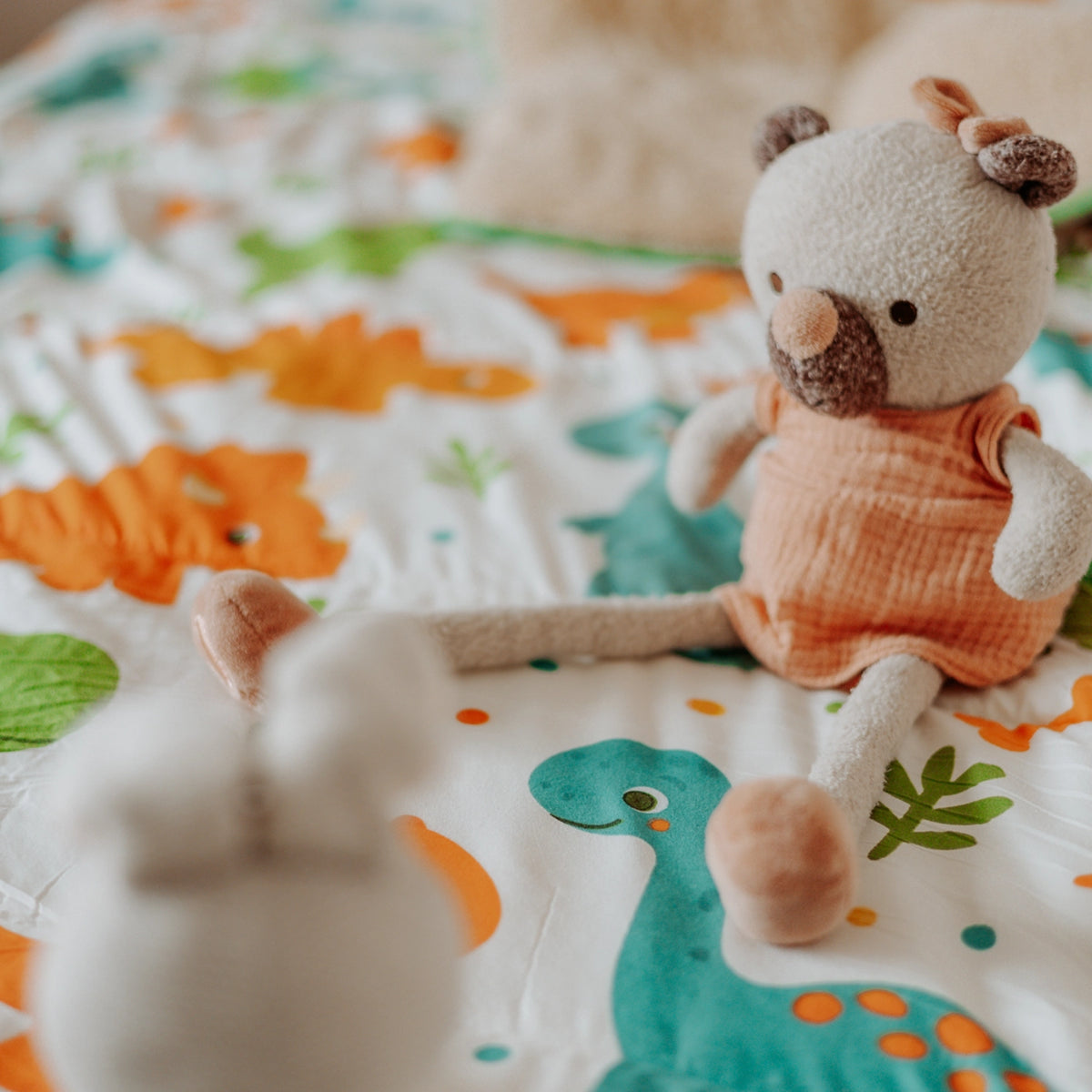 Couette 4 saisons lavable| Enfants| Teddy sherpa| Happy Dinos