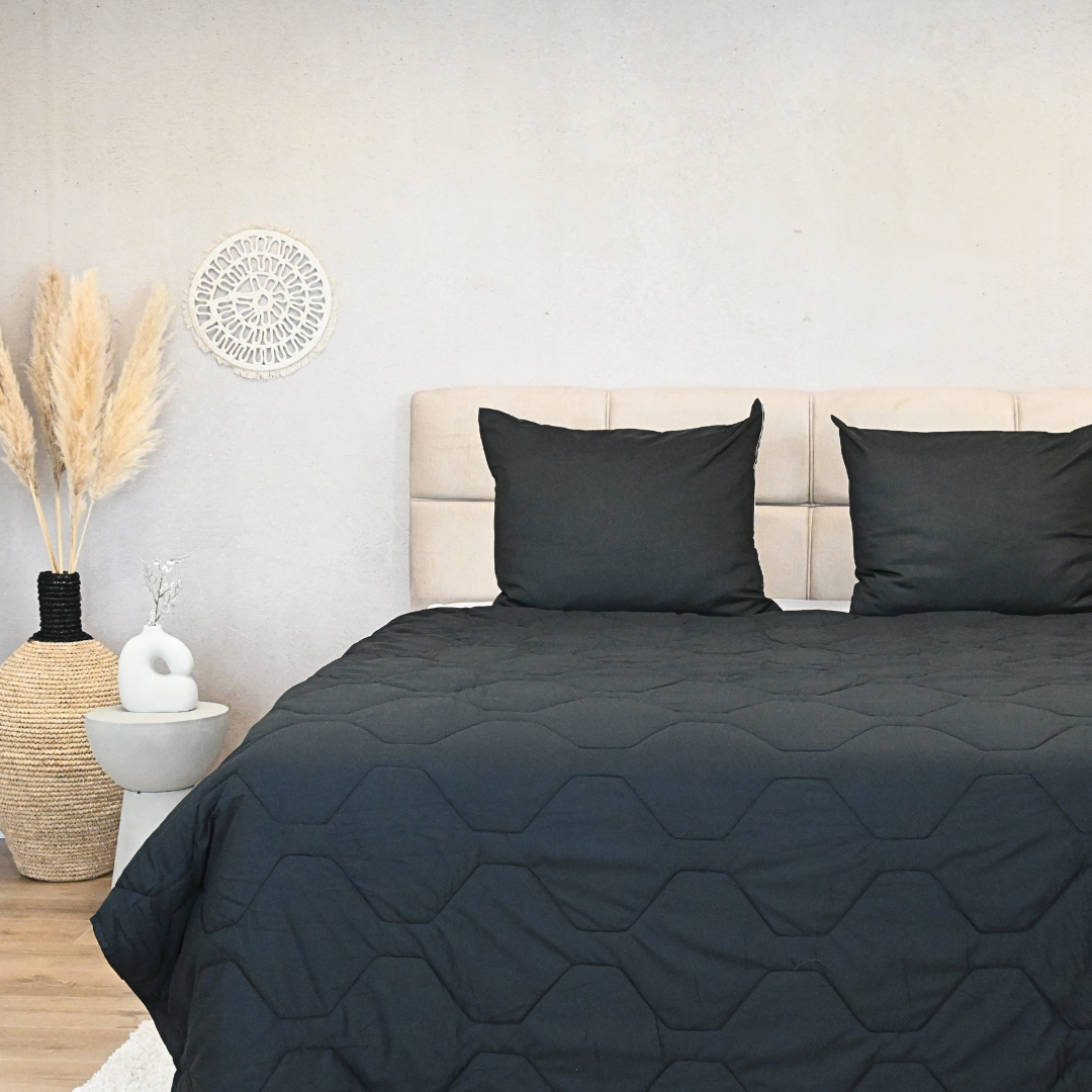 HappyBed dekbed zwart satijn all-season lichtgewicht hypoallergeen snel droog