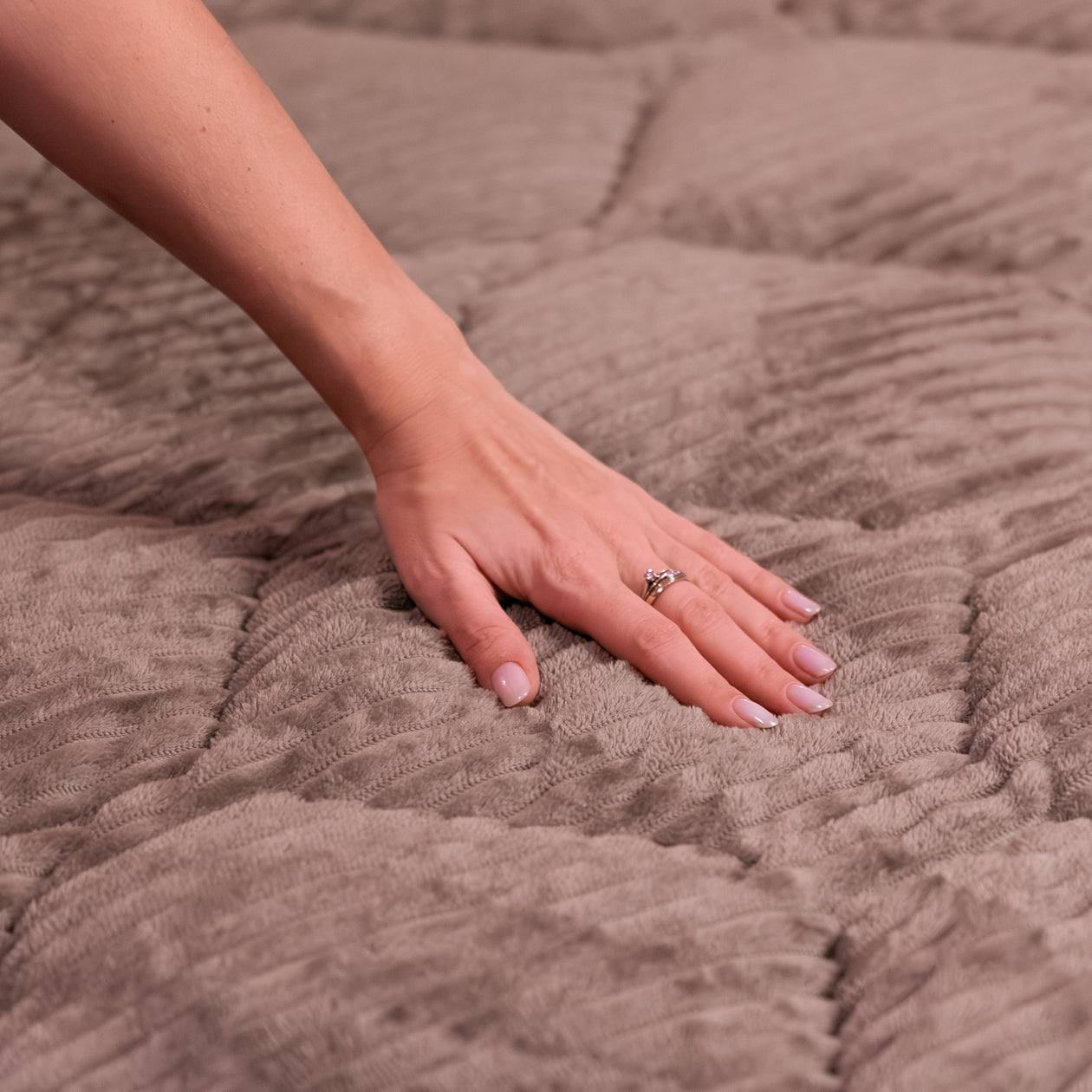 HappyBed Edredón | Felpa de canalé marrón | Para todo el año