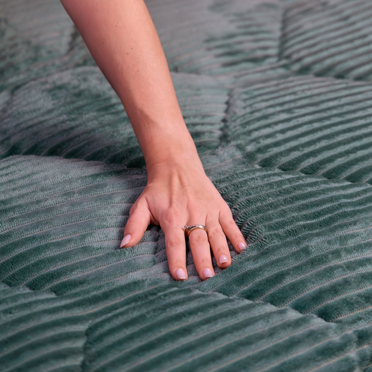 HappyBed Edredón | Felpa de canalé verde salvia | Para todo el año