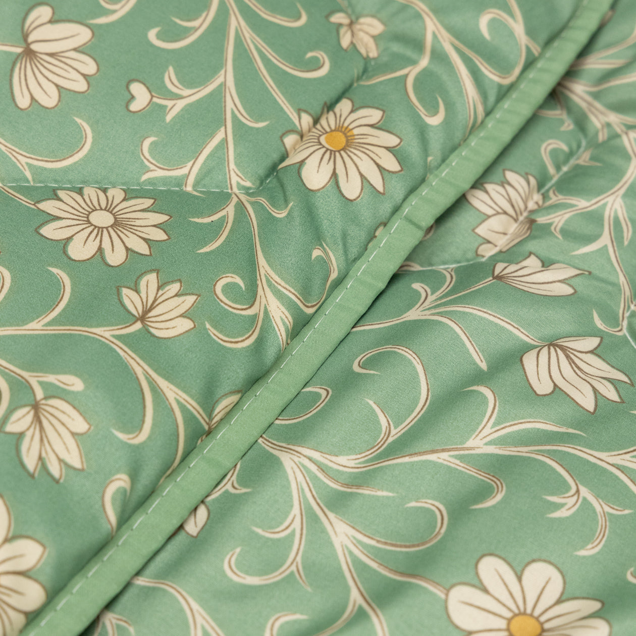 HappyBed Traditional Flowers - Duvet for the whole year