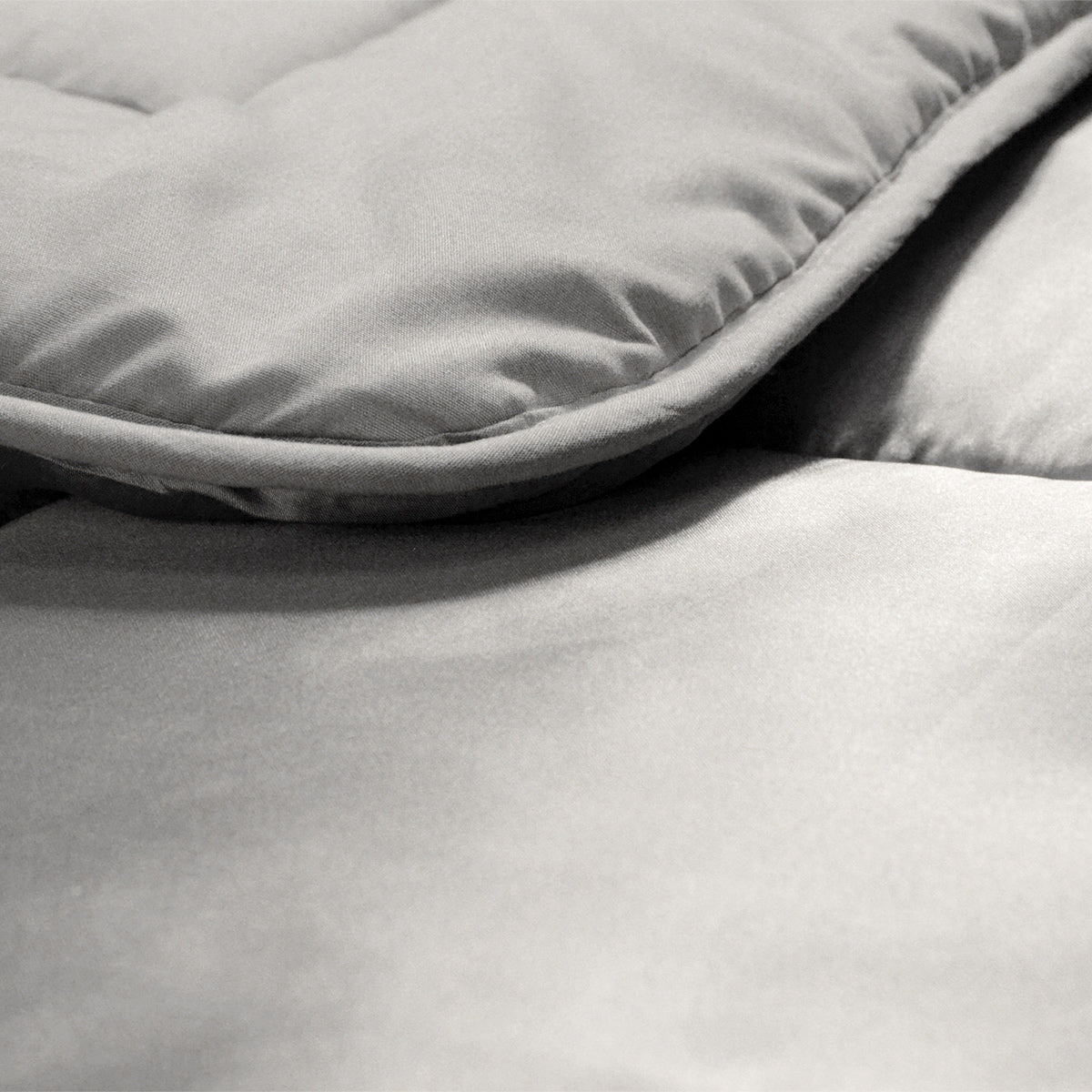HappyBed Duvet | Satin Silver Grey | Duvet for the whole year