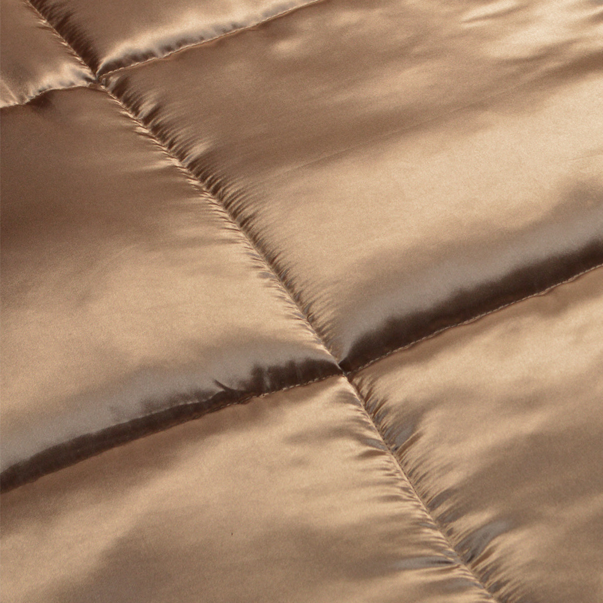 HappyBed Satijn - Taupe (Förbeställning leverans från 16 oktober)