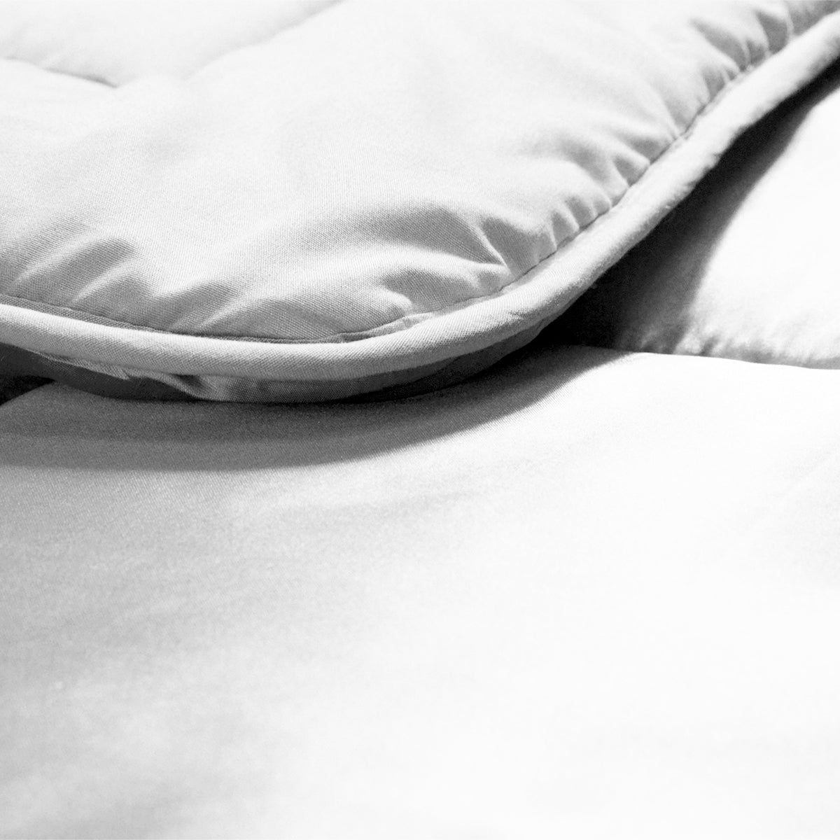 HappyBed Satin Snow White - Duvet for the whole year