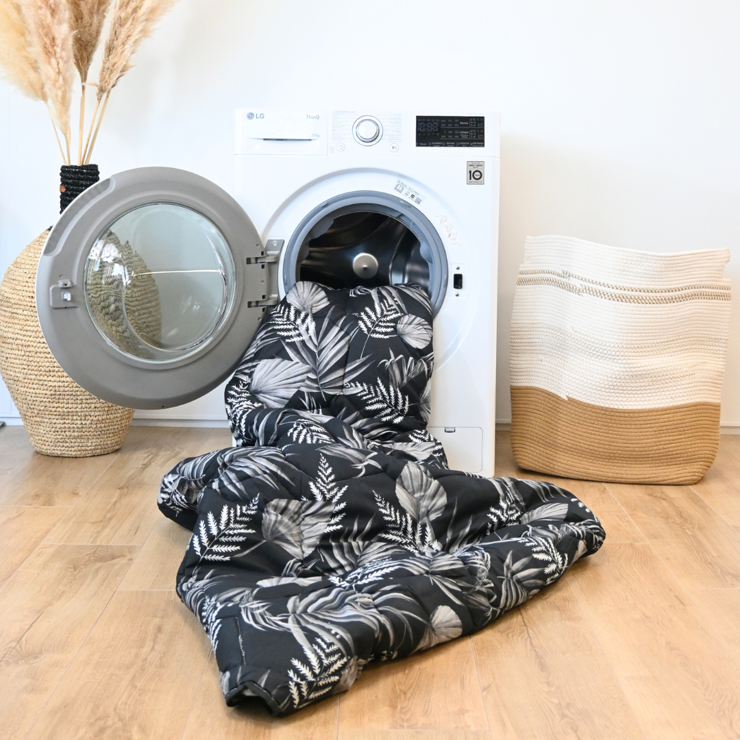 HappyBed Duvet | Black Leaves | For the whole year