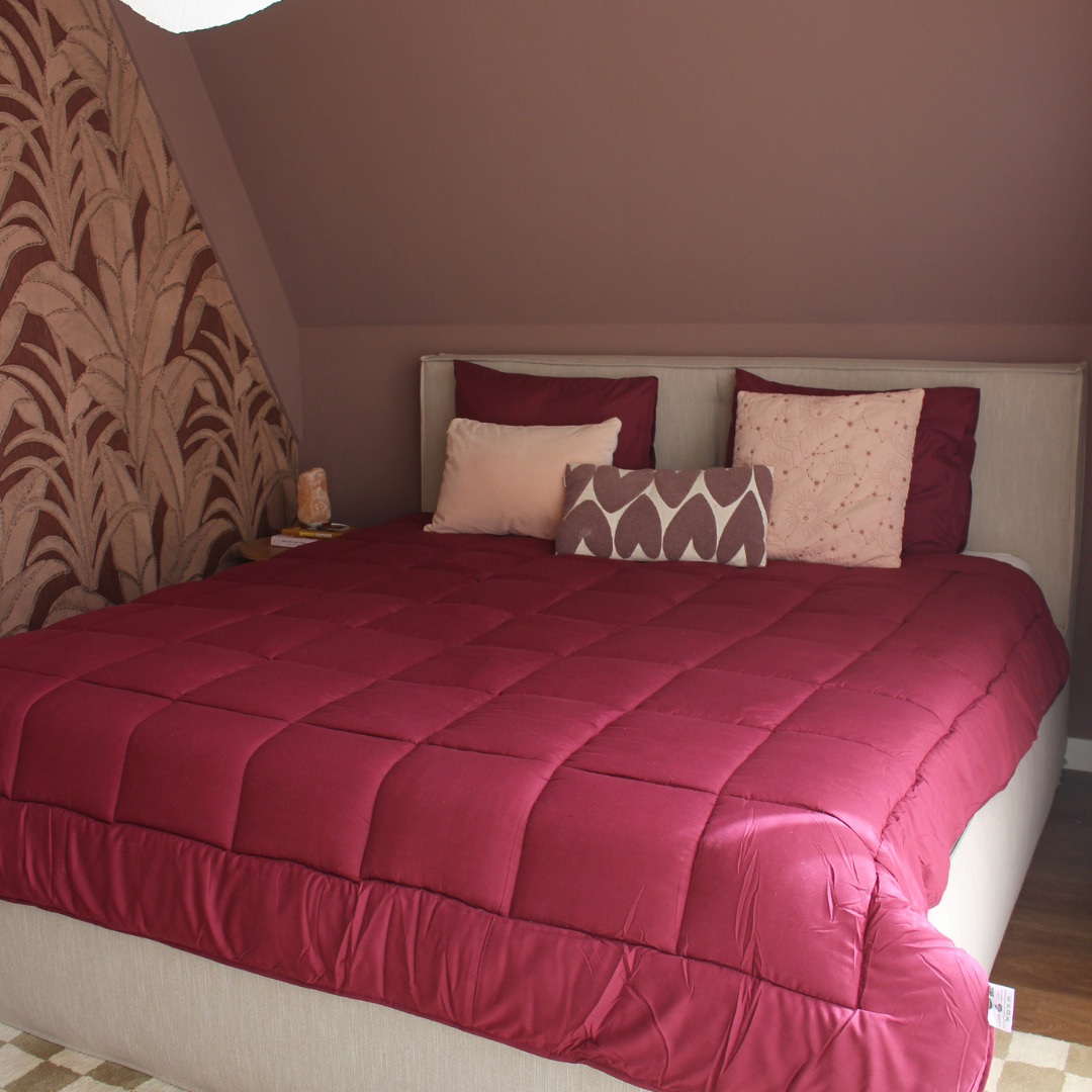 HappyBed Crimson Plum - Duvet for the whole year