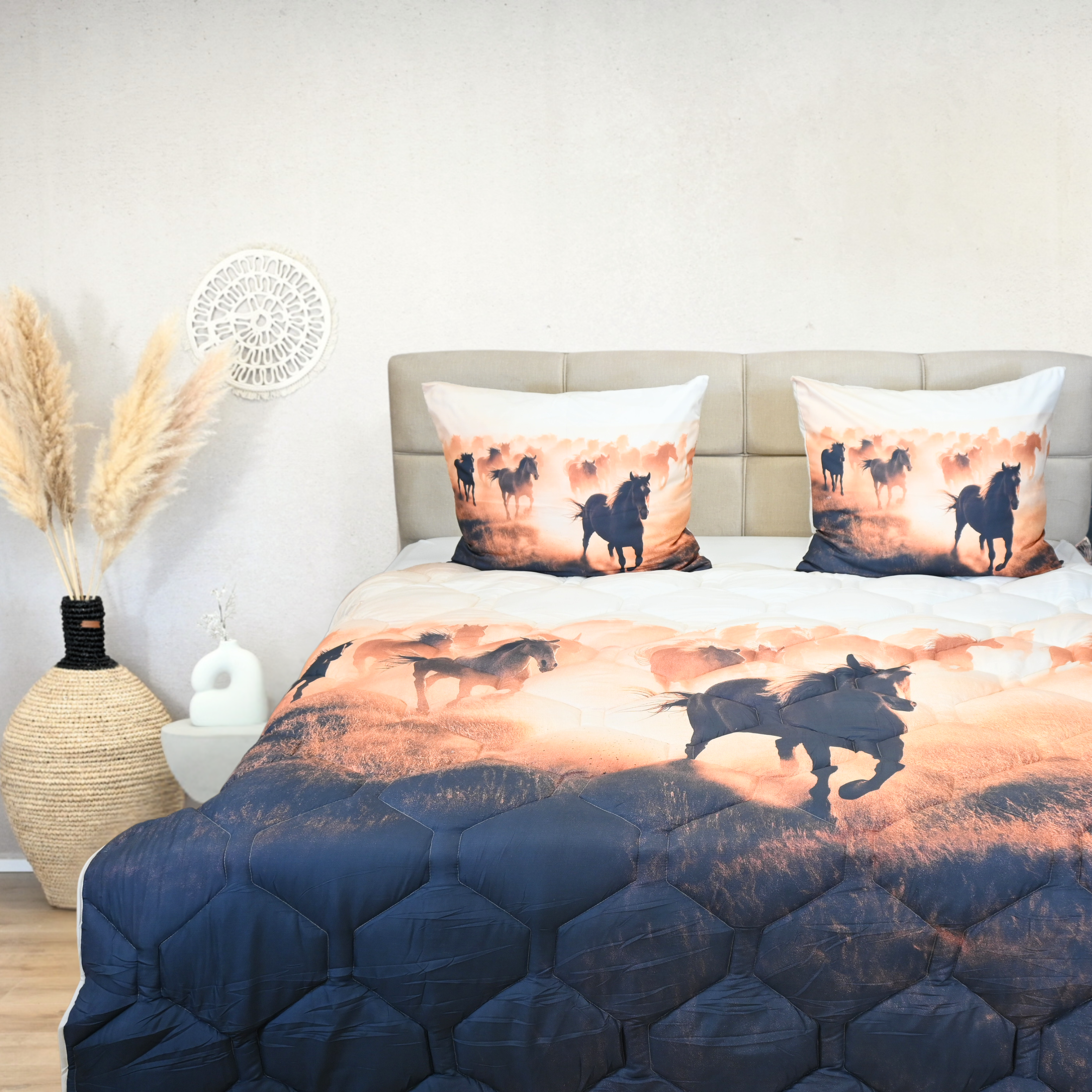 HappyBed Terra Plains Horses year-round duvet with horse design on bed.