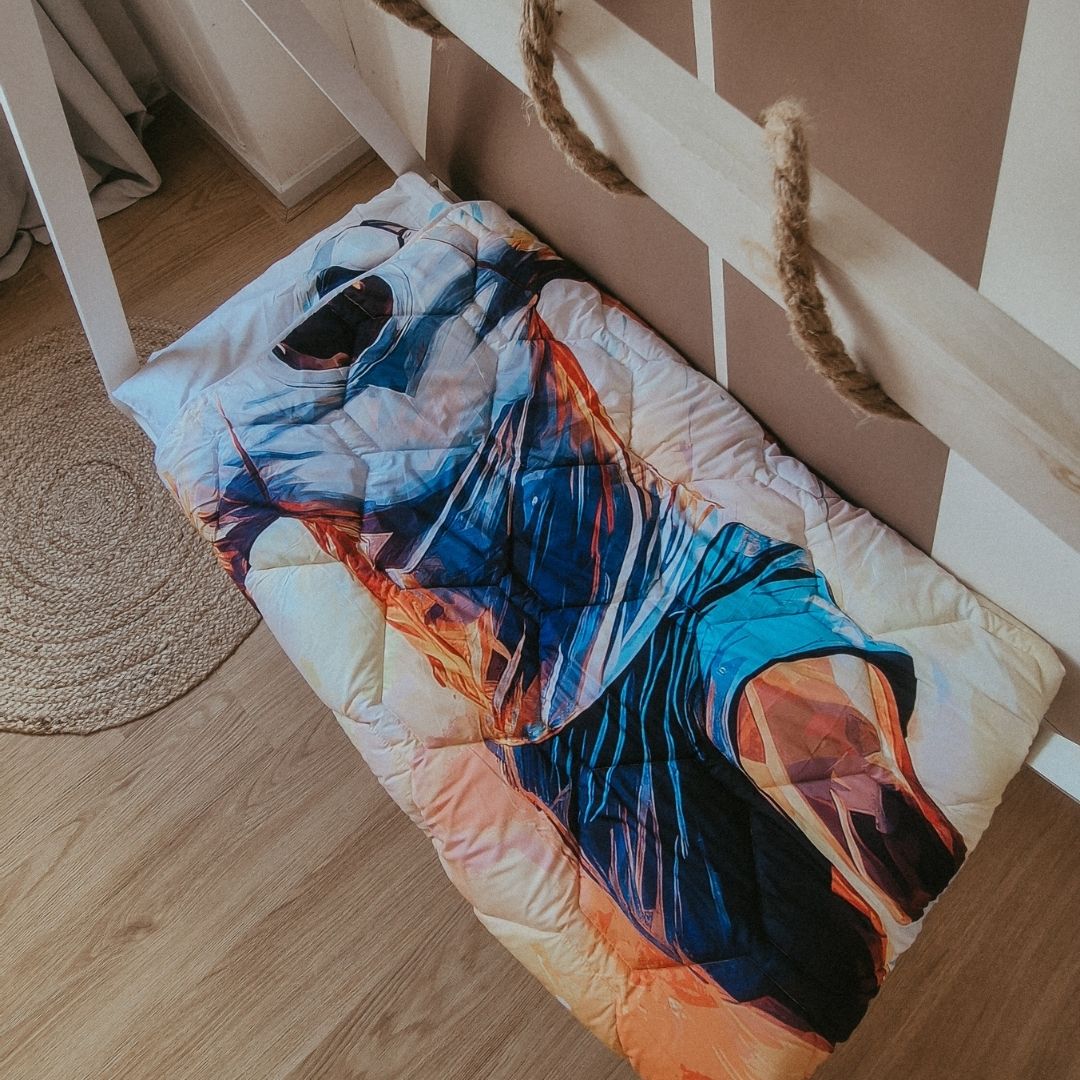 HappyBed Kids dekbed met voetbalspeler design, zacht ademend microvezel kinderdekbed voor het hele jaar