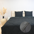 Zwart HappyBed Mousseline dekbed met ademende, hypoallergene stof voor het hele jaar, licht en sneldrogend.