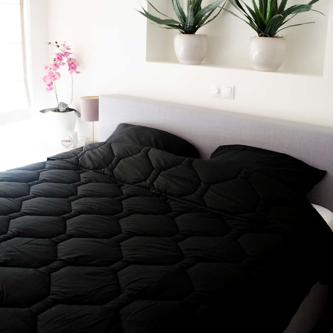 HappyBed Glossy Black - Dekbed voor het hele jaar