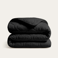 HappyBed Black dekbed voor het hele jaar in elegante zwarte kleur, ademend en hypoallergeen