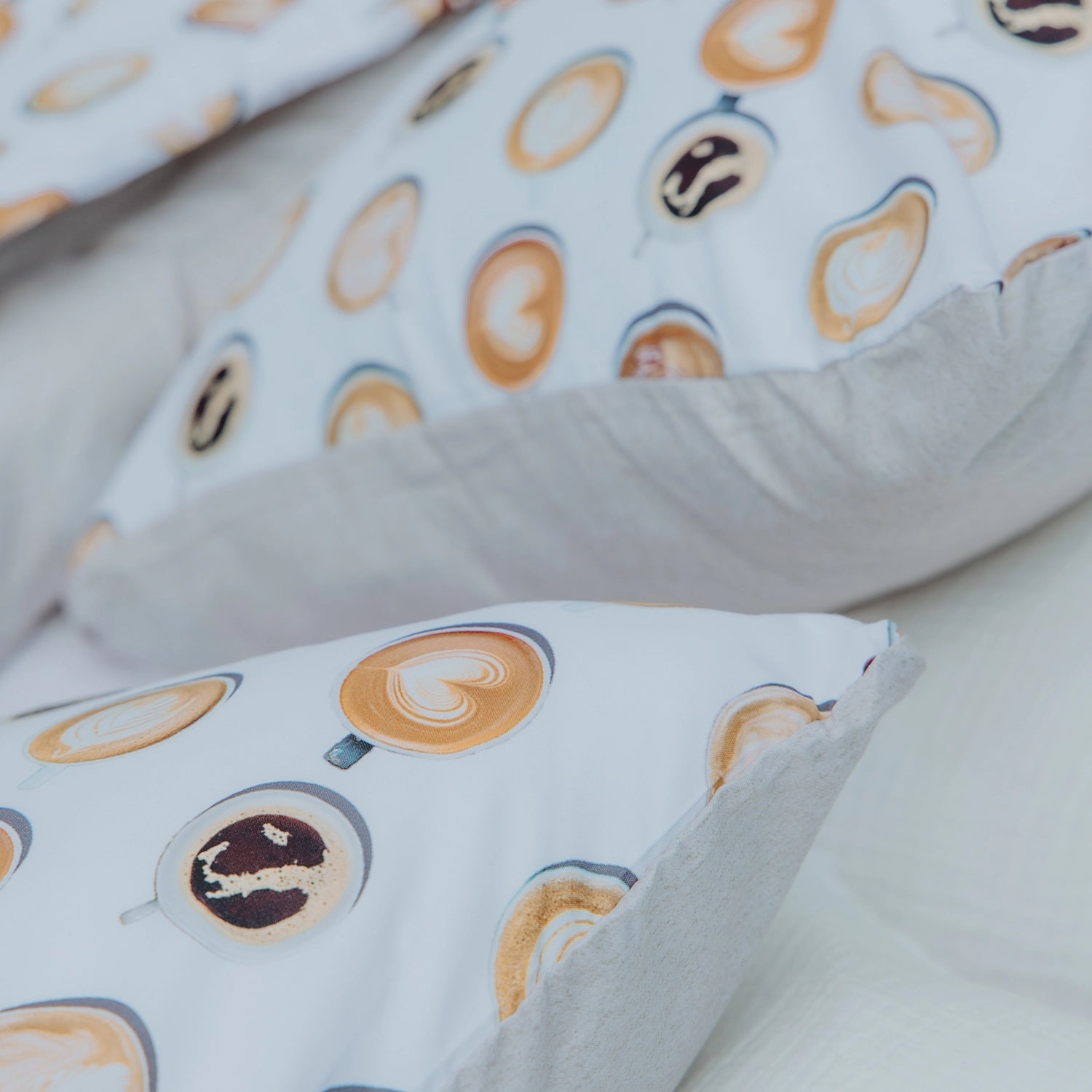 HappyBed x A fish named Fred Pillowcase | Coffee Dream | Set of 2