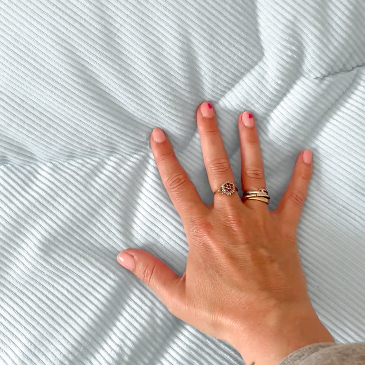 HappyBed Vaskbar helårsdyne | cordfløjl | delikat blå