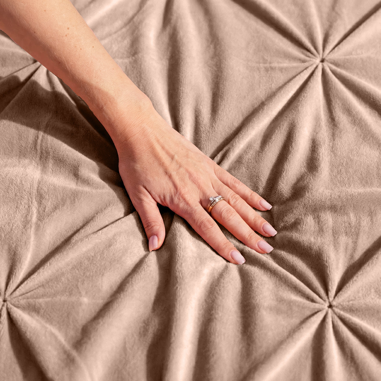 HappyBed Couette | Grand Fold Velours Taupe | Quatre saisons