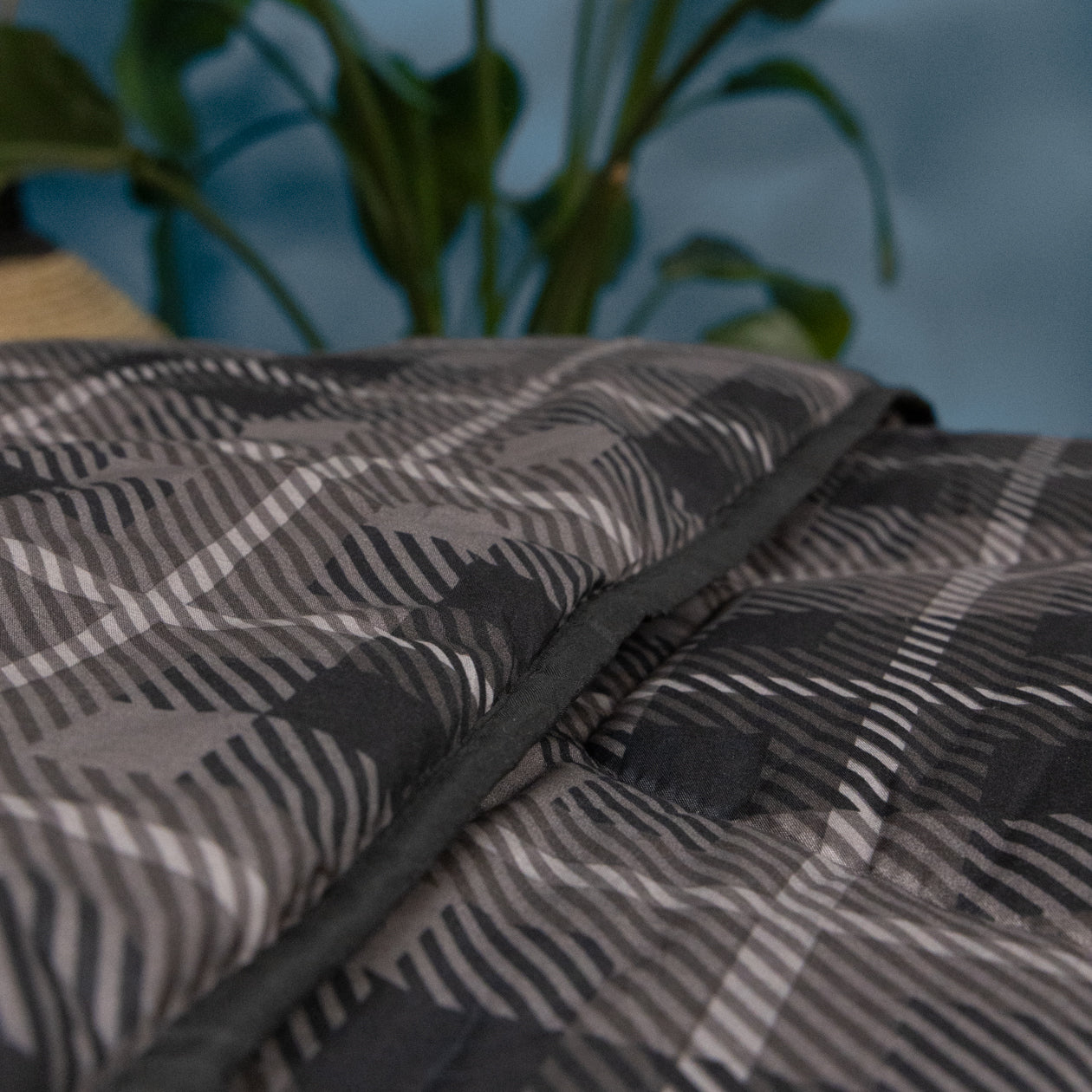 HappyBed Grey Tartan - Duvet for the whole year