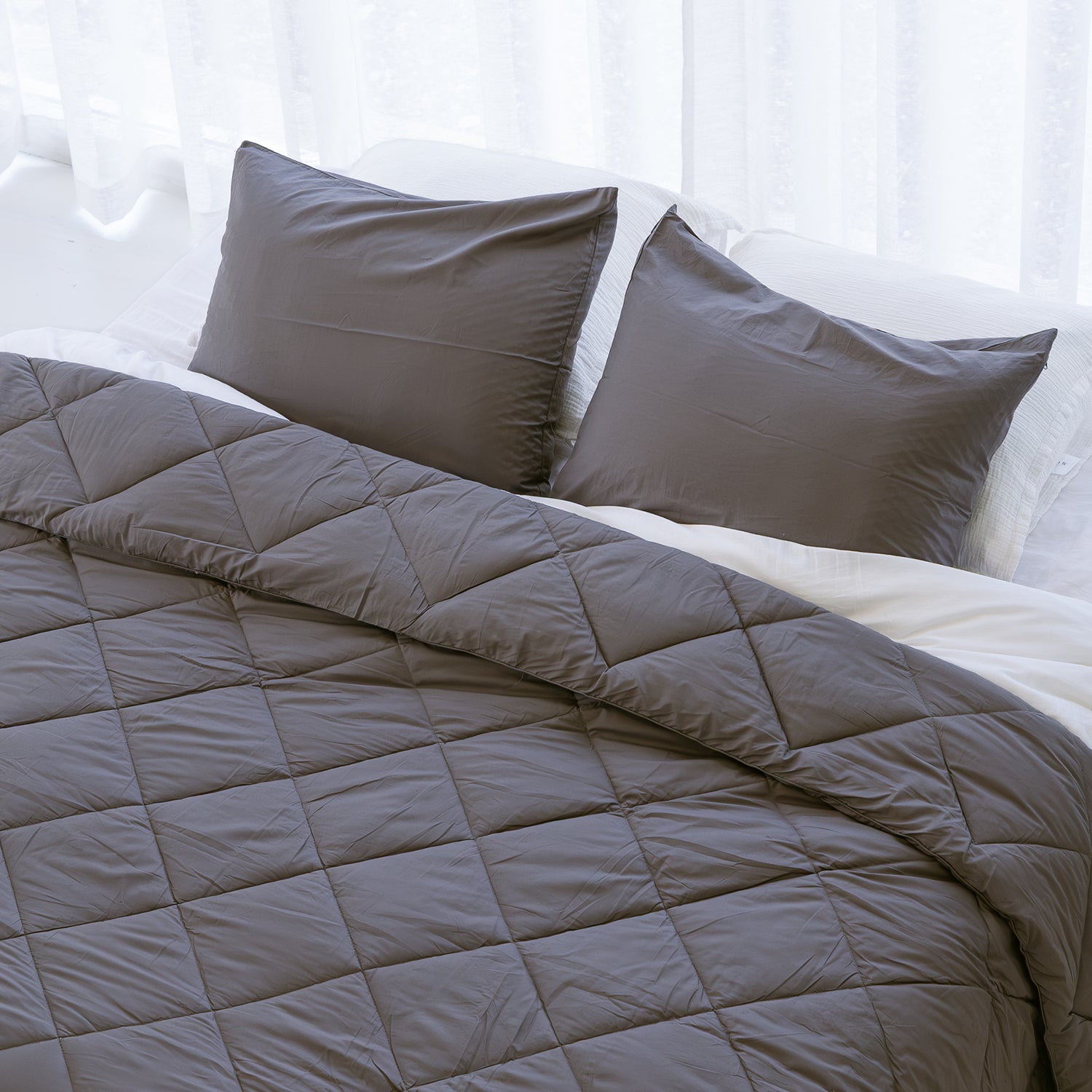 HappyBed Hochwertige Perkal-Bettdecke | Anthracite | Für das ganze Jahr