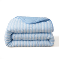 Blauw HappyBed zomerdekbed met koelstrook, licht en zijdezacht voor frisse zomernachten
