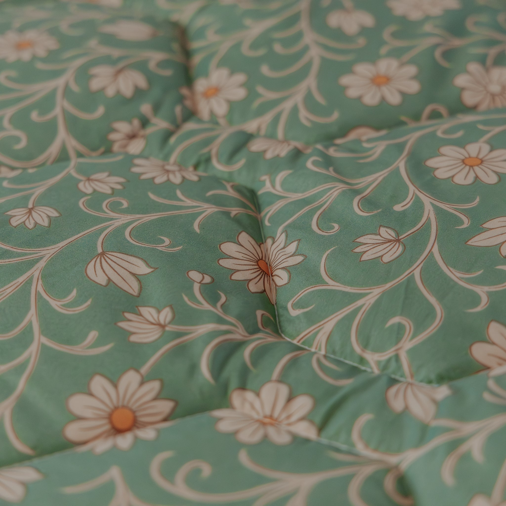 HappyBed Duvet | Traditional Flowers | For the whole year