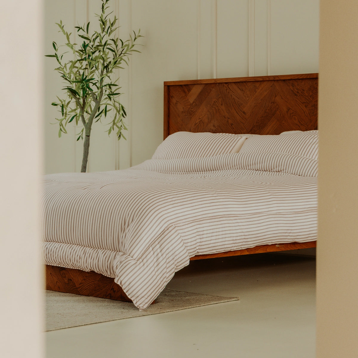 Washable All Season Duvet | Marshmallow | Mocha stripes