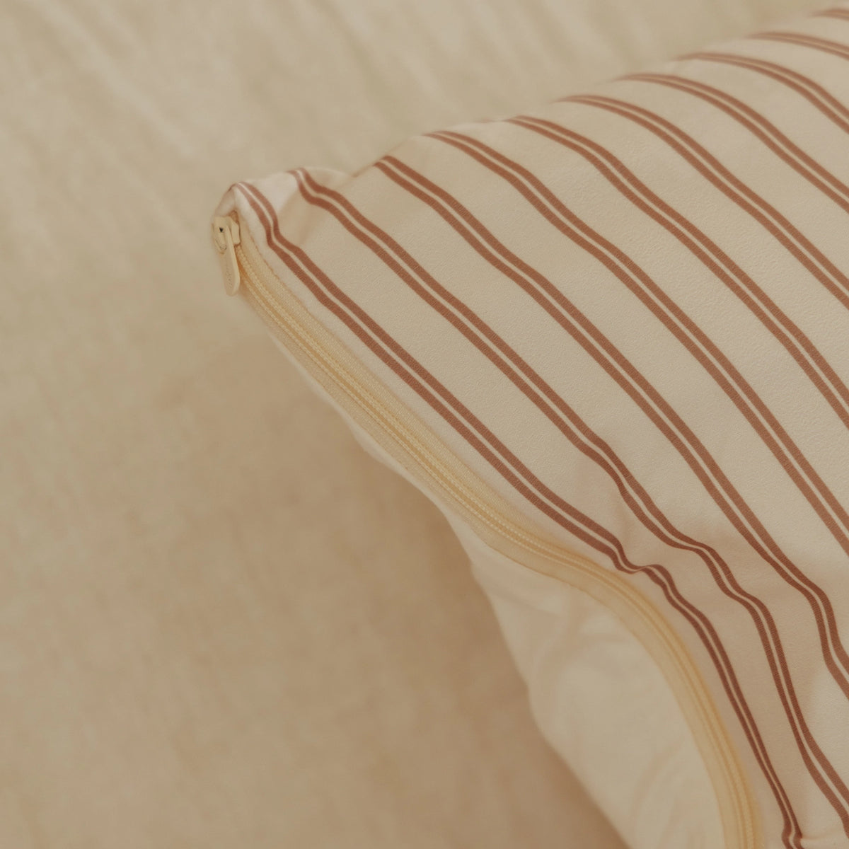 Kussenslopen | Marshmallow | Mocha stripes