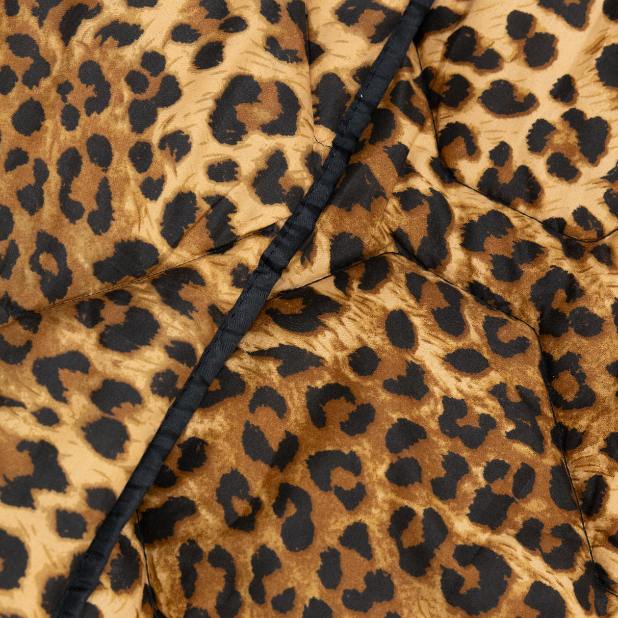 HappyBed Bettdecke | Panther | Für das ganze Jahr