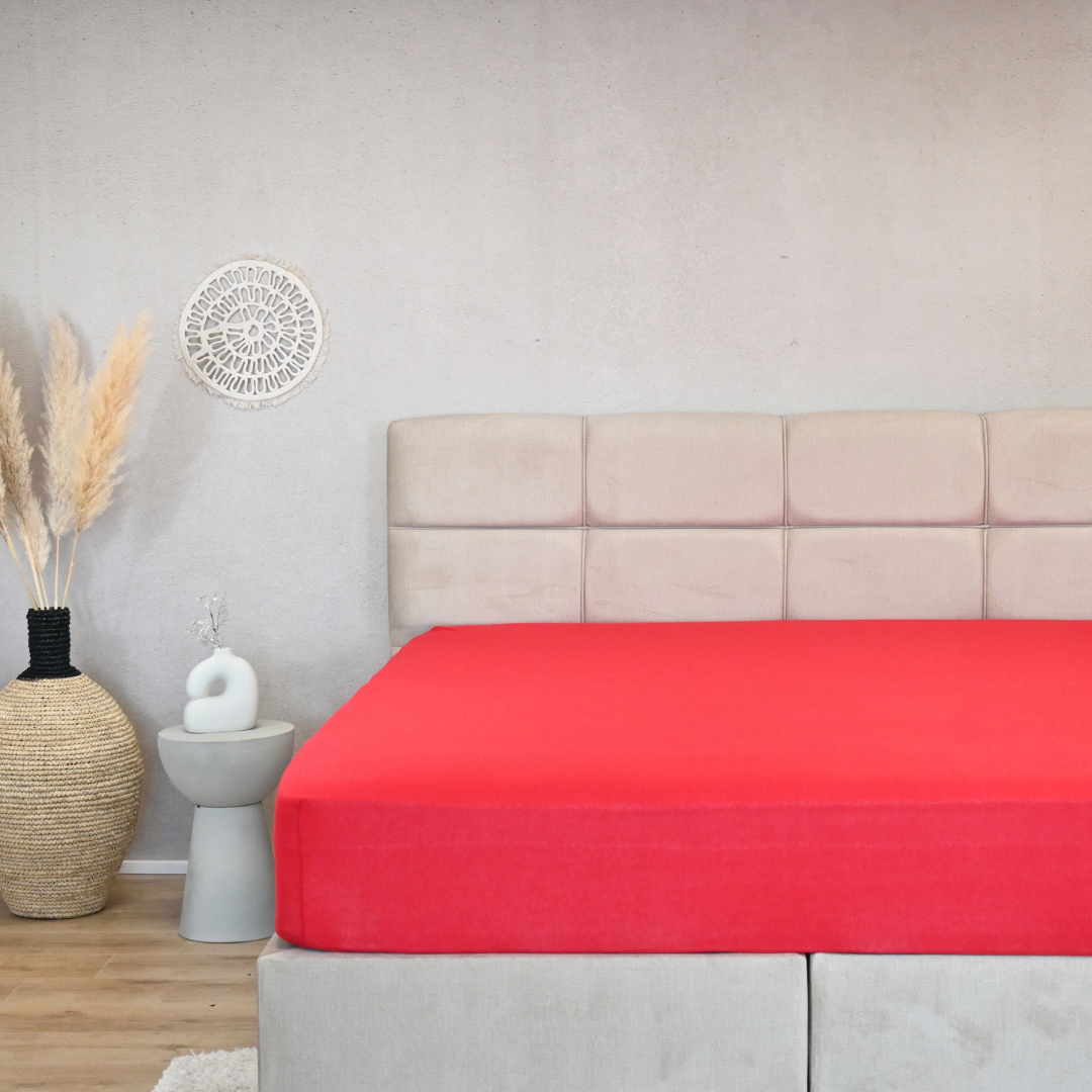 HappyBed premium red jersey hoeslaken, 150gr, elastic fit, luxurious comfort.