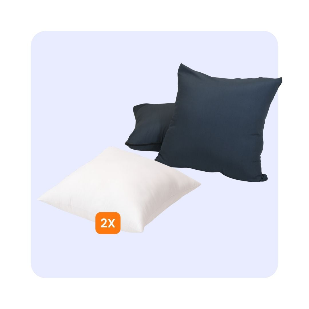 HappyBed sierkussens set with 2 dark blue decorative pillows and 2 white pillowcases for a luxurious bedroom look