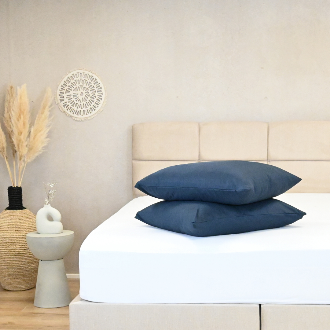 HappyBed Bundel: Dark Blue – Dekbed, Kussensloop (60x70 cm), Hoeslaken & Molton - Dekbed voor het hele jaar