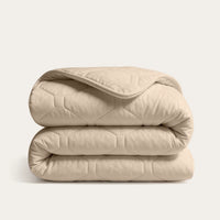 HappyBed Taupe dekbed voor het hele jaar, zacht, hypoallergeen en snel drogend