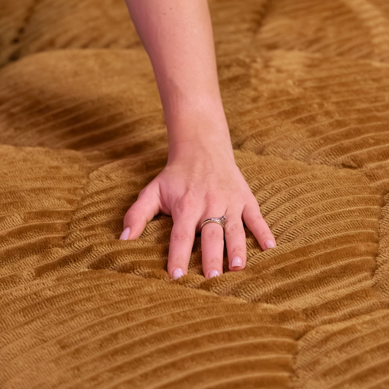 HappyBed Edredón | Felpa de canalé color bronce marrón | Para todo el año