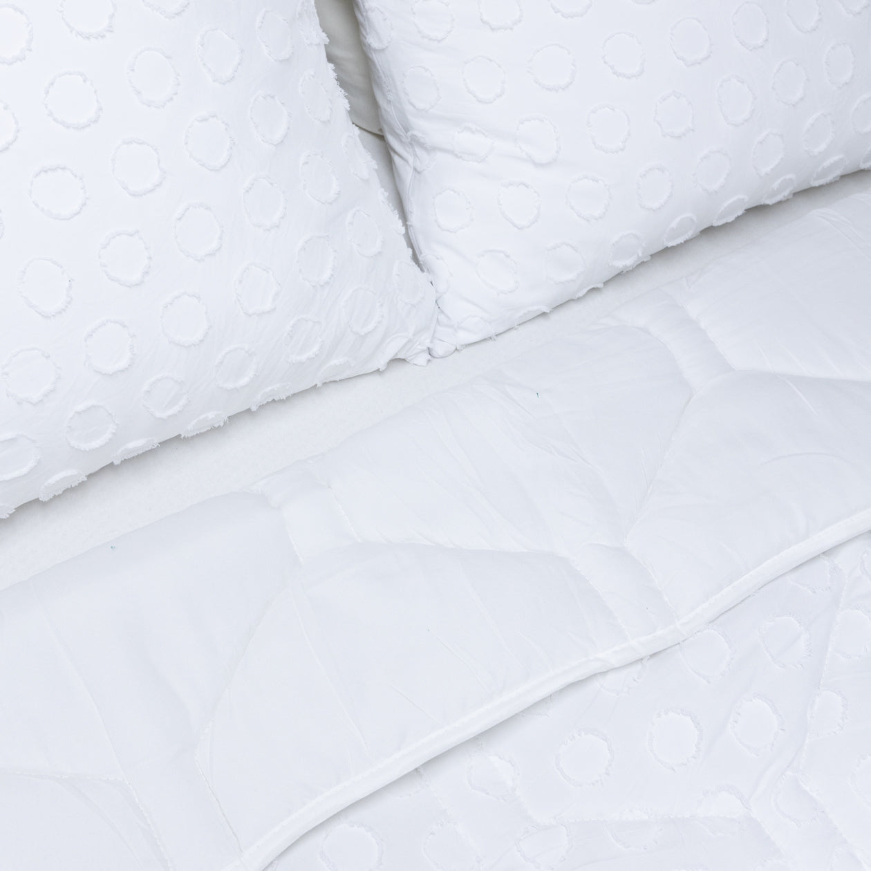HappyBed Duvet | Tufted Frosty White | For the whole year